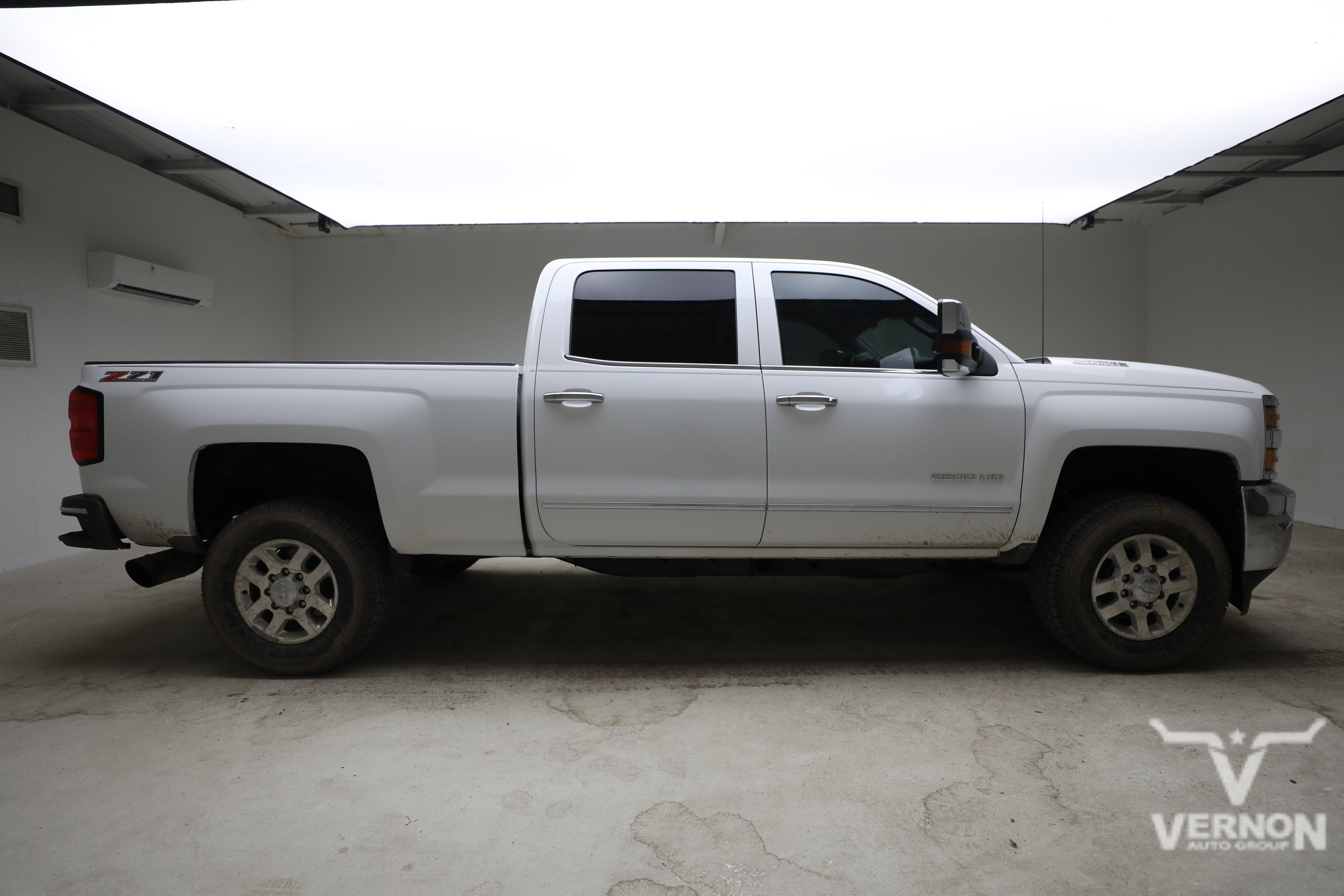 Used 2017 Chevrolet Silverado 2500 LTZ w/ Duramax Plus Package AWD/4WD image 5
