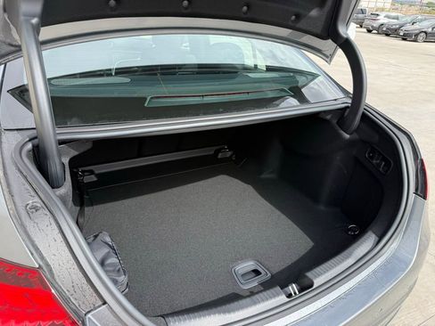 Used 2025 Mercedes-Benz C 300 Sedan image 10