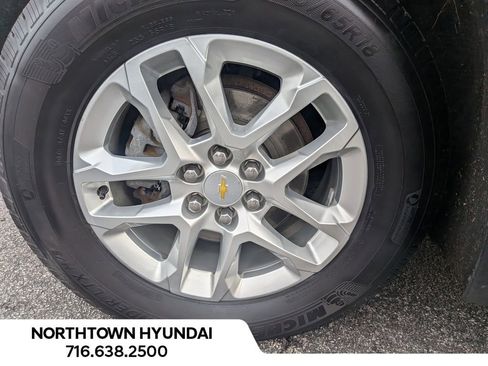 Used 2023 Chevrolet Traverse LS w/ Safety Package image 44