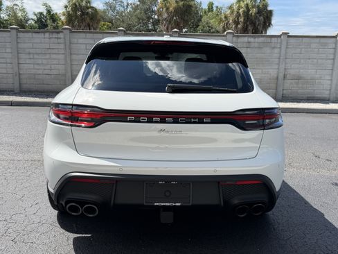Certified 2026 Porsche Macan AWD/4WD image 12