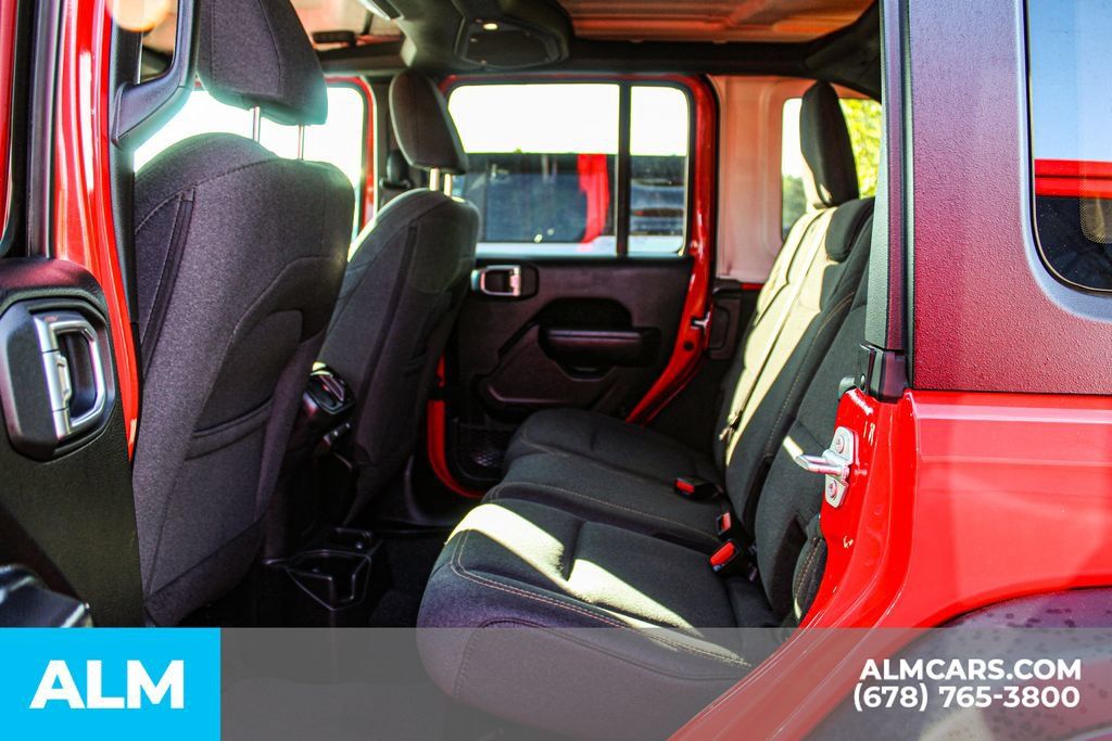 Used 2025 Jeep Wrangler Unlimited Sport AWD/4WD image 17
