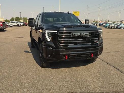Used 2026 GMC Sierra 3500 AT4 w/ AT4 Premium Plus Package AWD/4WD image 3