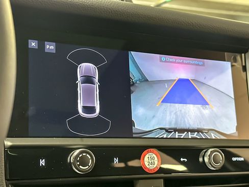 New 2025 Porsche Macan image 20