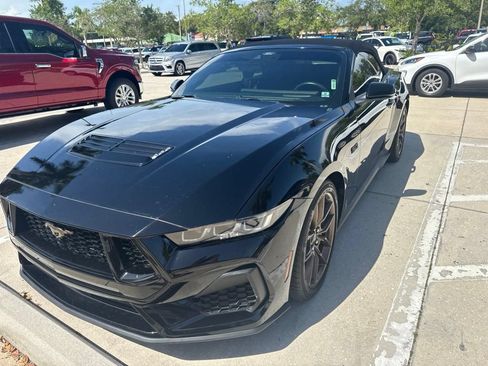Used 2025 Ford Mustang GT Premium RWD image 2