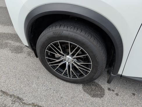 Used 2021 Nissan Rogue S FWD image 9