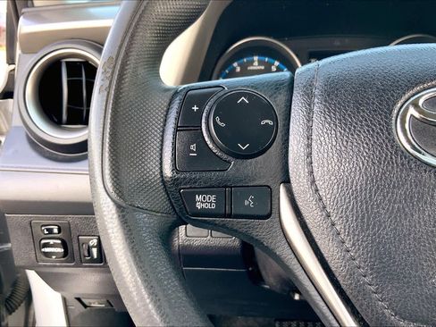 Used 2017 Toyota RAV4 LE FWD image 23