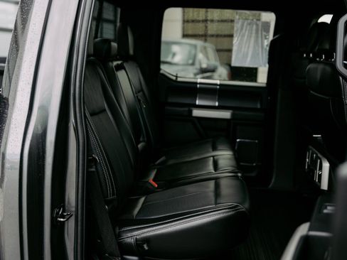 Used 2019 Ford F150 Lariat image 11