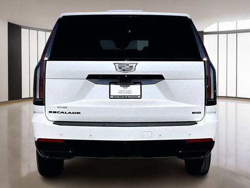 Used 2025 Cadillac Escalade Sport Platinum w/ LPO, ONYX Package image 4