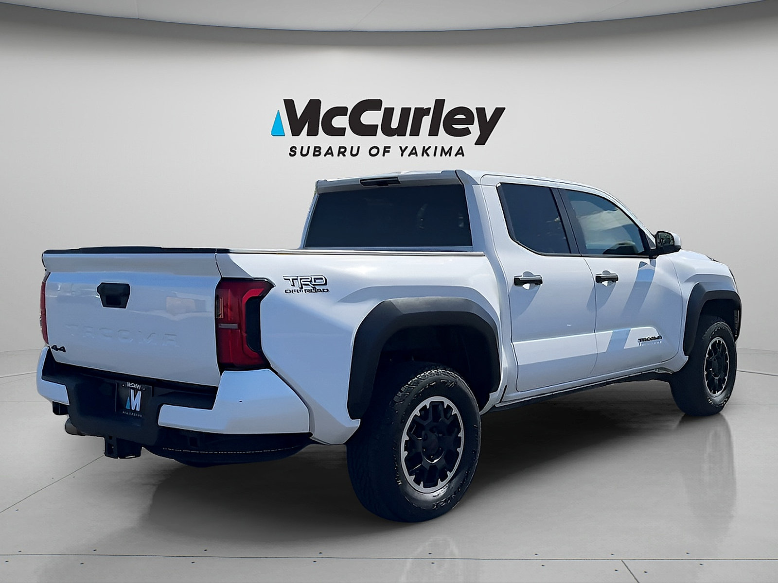 Used 2024 Toyota Tacoma TRD Off-Road AWD/4WD image 5