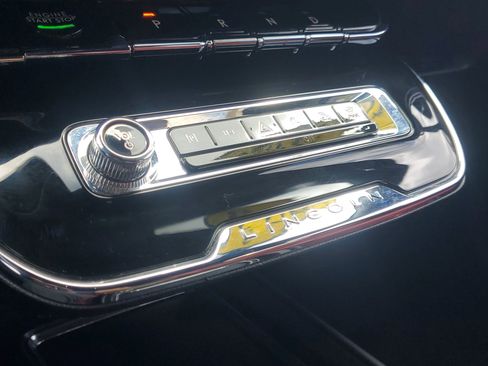 Used 2023 Lincoln Corsair Reserve w/ Jet Appearance Package image 30