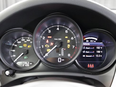 Certified 2025 Porsche Macan image 31