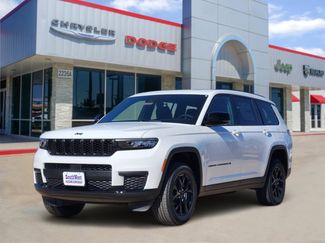 New 2025 Jeep Grand Cherokee L Altitude video 2