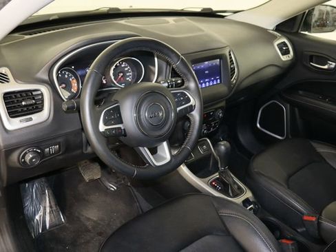 Used 2019 Jeep Compass Latitude w/ Popular Equipment Group FWD image 27