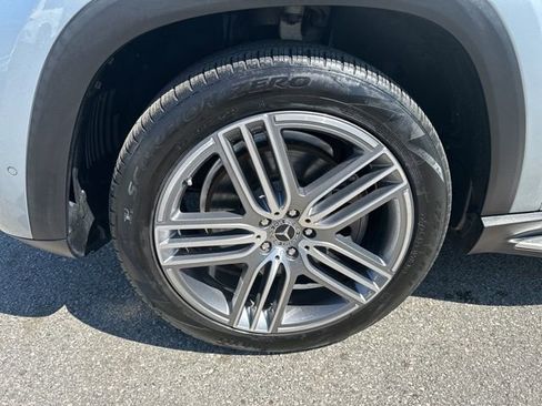 Used 2022 Mercedes-Benz GLS 450 4MATIC image 9