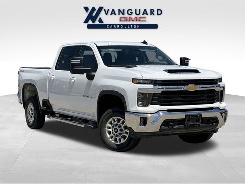 Used 2025 Chevrolet Silverado 2500 LT w/ Convenience Package AWD/4WD image 1