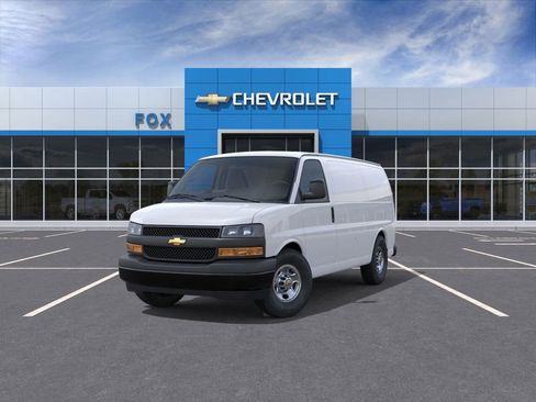 New 2026 Chevrolet Express 3500 image 8
