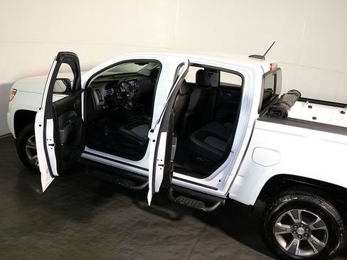 Used 2019 Chevrolet Colorado Z71 AWD/4WD image 5