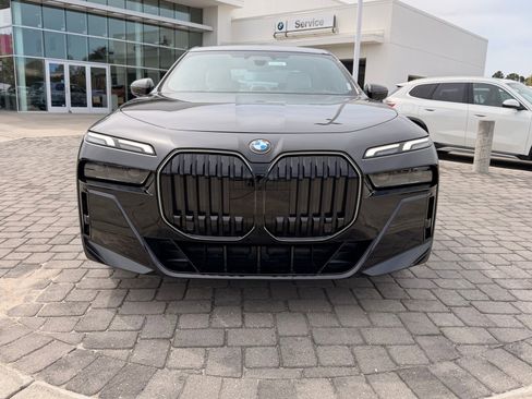 New 2026 BMW 740i RWD image 6