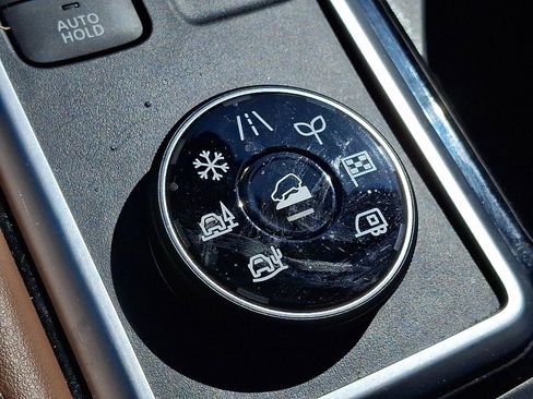 Used 2023 Nissan Pathfinder Platinum AWD/4WD image 28