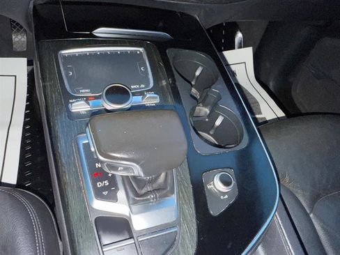 Used 2017 Audi Q7 3.0T Premium Plus image 21