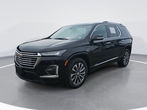Used 2023 Chevrolet Traverse Premier AWD/4WD image 9