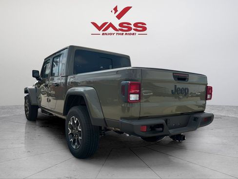 New 2026 Jeep Gladiator Sport AWD/4WD image 3