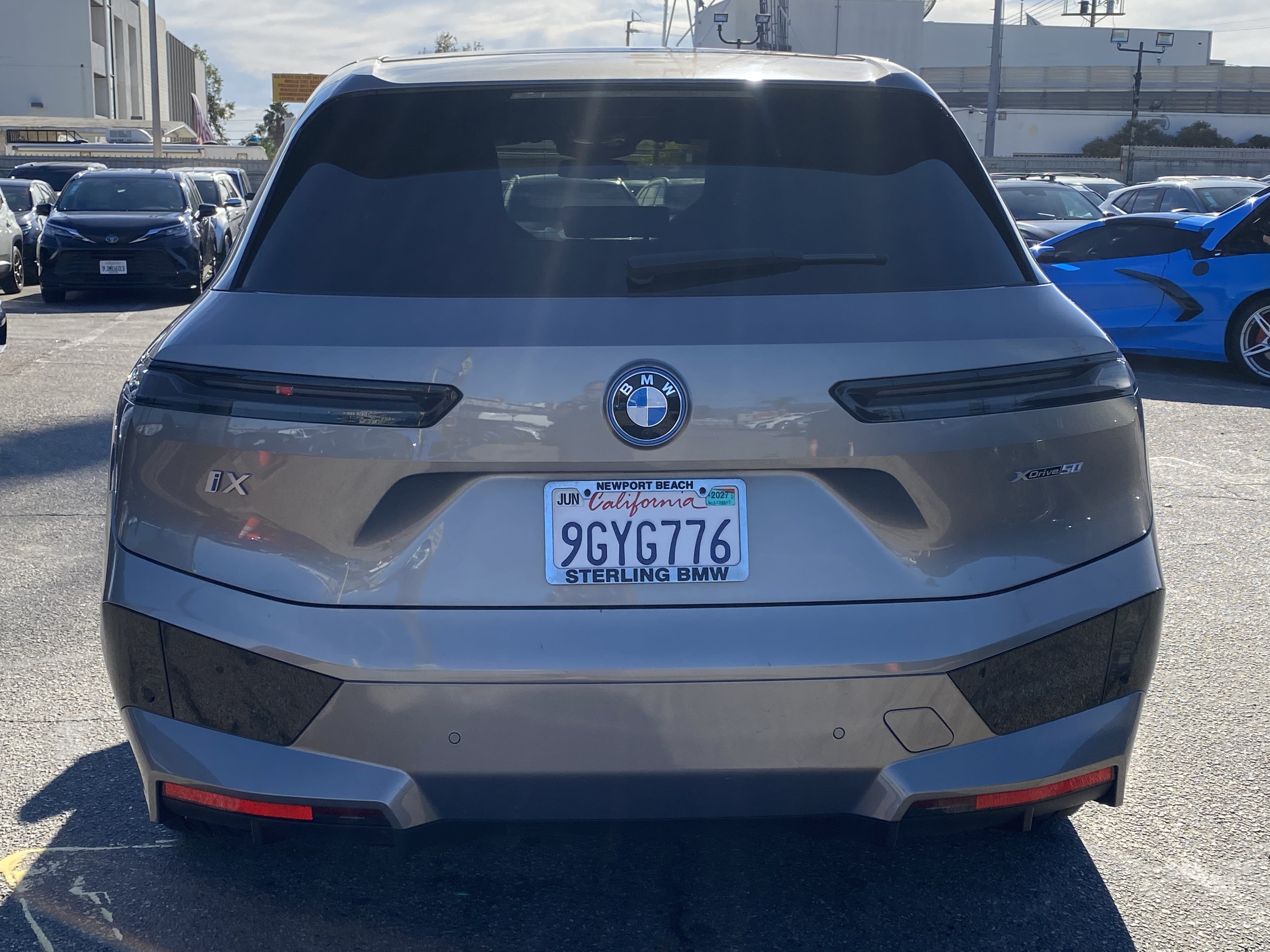 Used 2024 BMW iX xDrive50 w/ Premium Package AWD/4WD image 12
