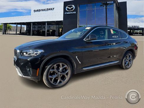 Used 2025 BMW X4 xDrive30i image 2