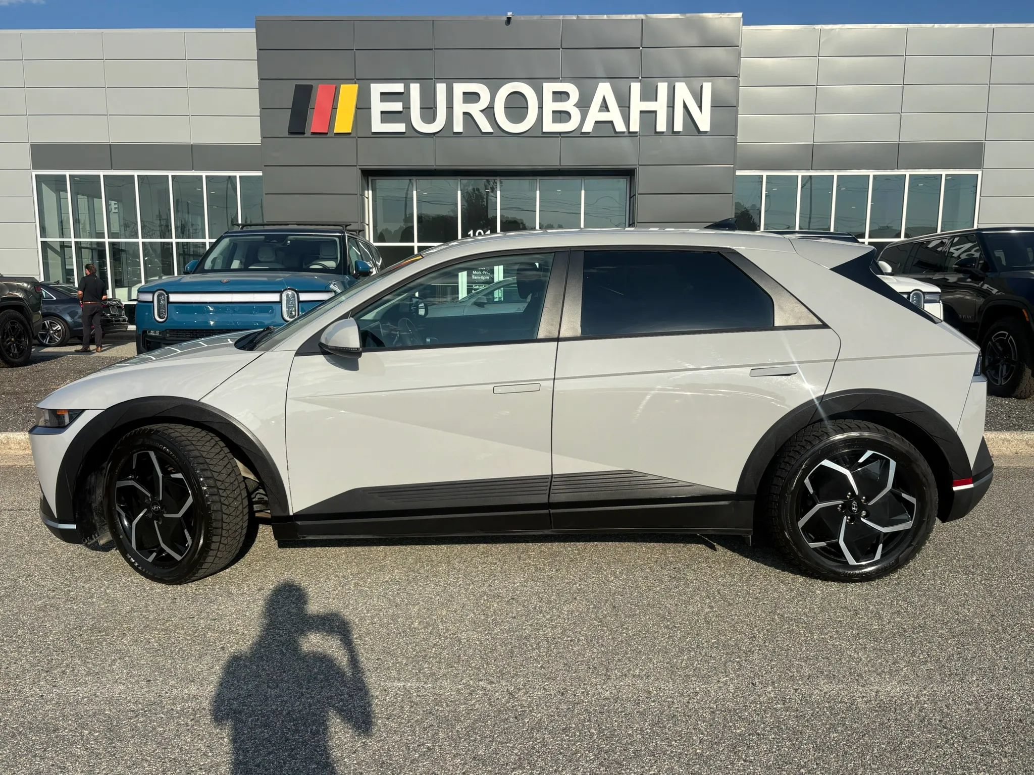 Used 2024 Hyundai Ioniq 5 SEL AWD/4WD image 2