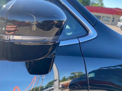 Used 2025 Chrysler Pacifica Select FWD image 17