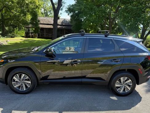 Used 2024 Hyundai Tucson Blue AWD/4WD image 10