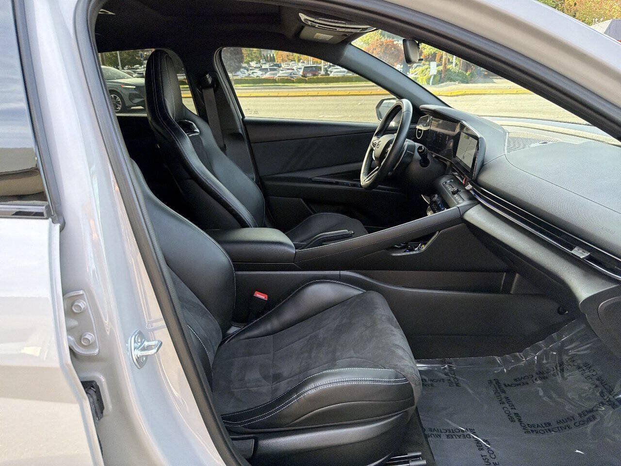 Used 2025 Hyundai Elantra N FWD image 17