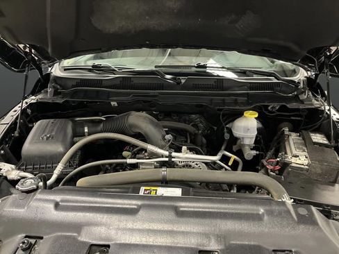 Used 2022 RAM 1500 Classic SLT image 33