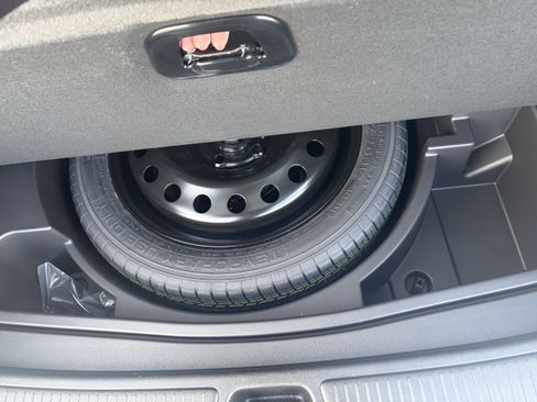 Used 2025 Buick Envision Preferred image 9