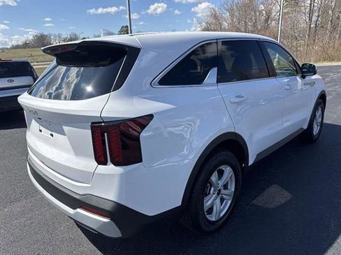 New 2026 Kia Sorento LX image 7