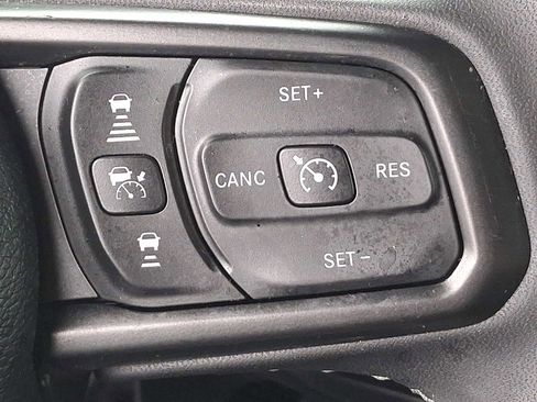 Used 2025 Jeep Gladiator Mojave image 22