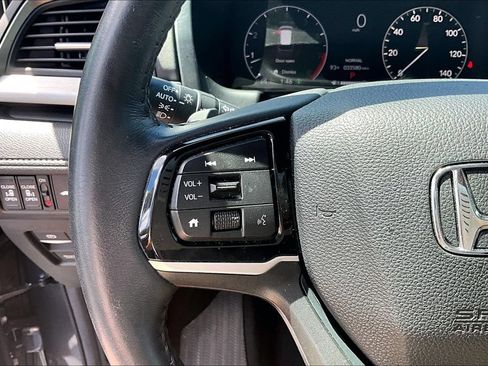 Used 2025 Honda Odyssey EX-L image 11