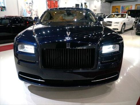 Used 2015 Rolls-Royce Wraith image 2