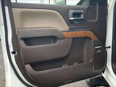 Used 2017 GMC Sierra 1500 SLT w/ SLT Premium Package image 24