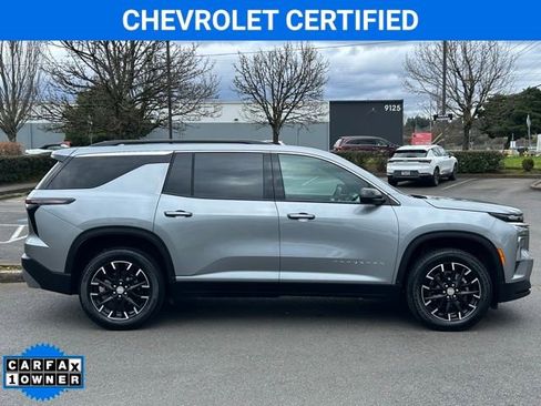 Certified 2025 Chevrolet Traverse LT w/ Sun and Wheel Package image 10