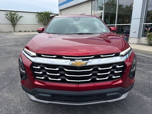 Used 2025 Chevrolet Equinox LT w/ Safety and Technology Package AWD/4WD image 8