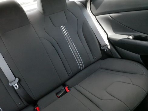 Used 2023 Hyundai Elantra SEL w/ Convenience Package FWD image 14
