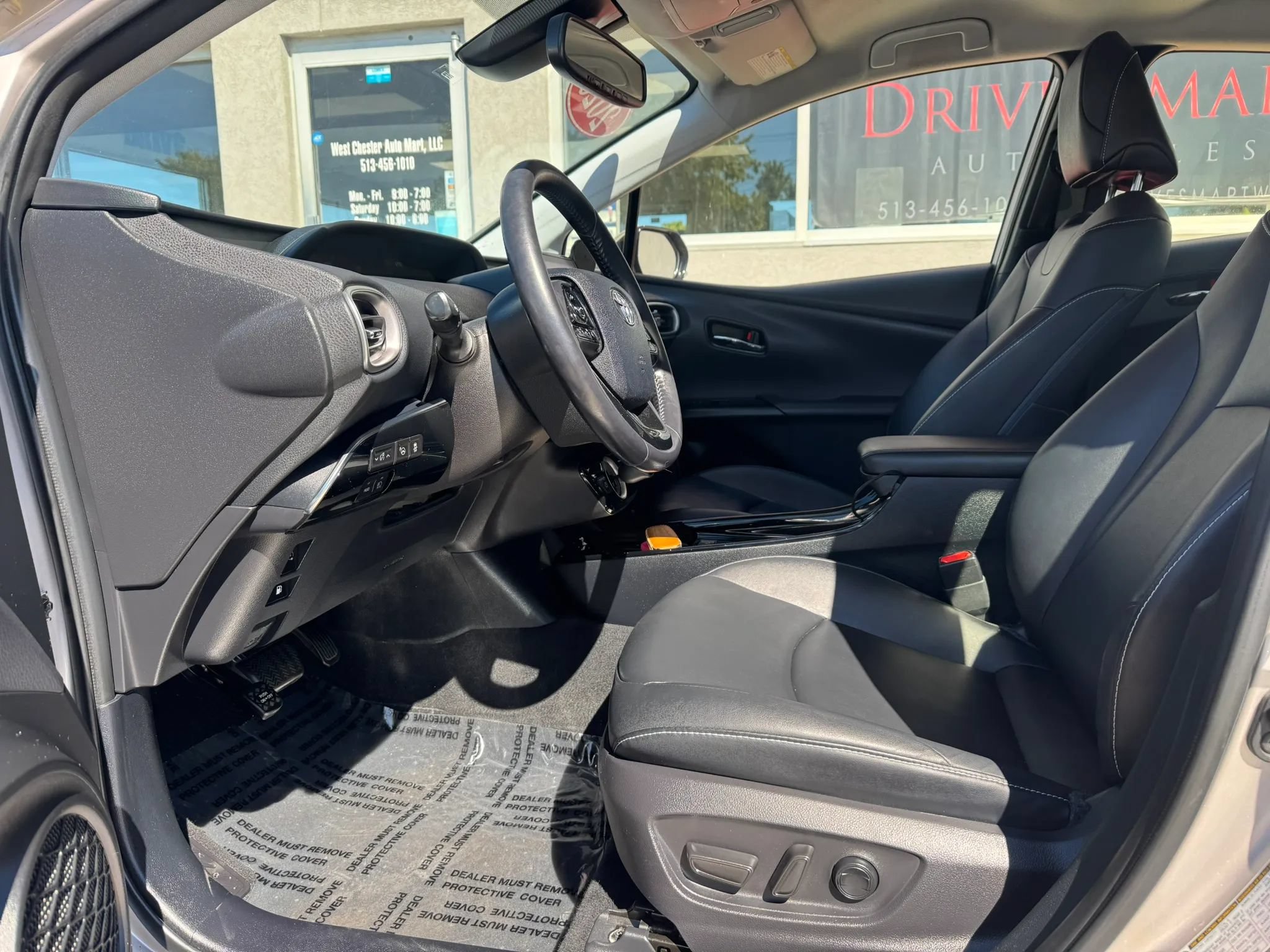 Used 2020 Toyota Prius Prime Limited FWD image 7