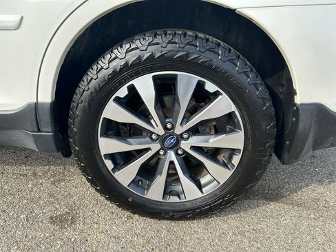 Used 2016 Subaru Outback 2.5i Limited image 31