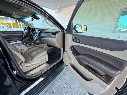 Used 2019 Chevrolet Tahoe LT RWD image 14