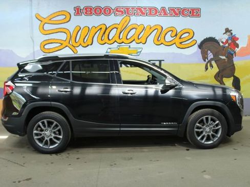 Used 2023 GMC Terrain SLT w/ Infotainment Package II AWD/4WD image 1