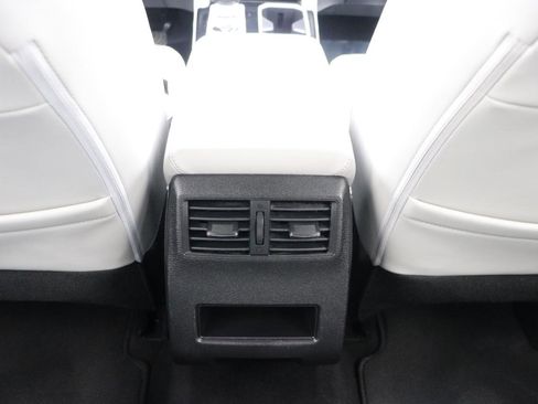 Used 2025 Mitsubishi Outlander SE AWD/4WD image 22