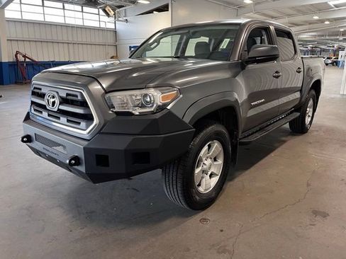 Used 2016 Toyota Tacoma SR5 RWD image 7