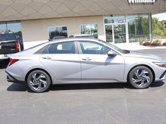 New 2025 Hyundai Elantra Limited video 2