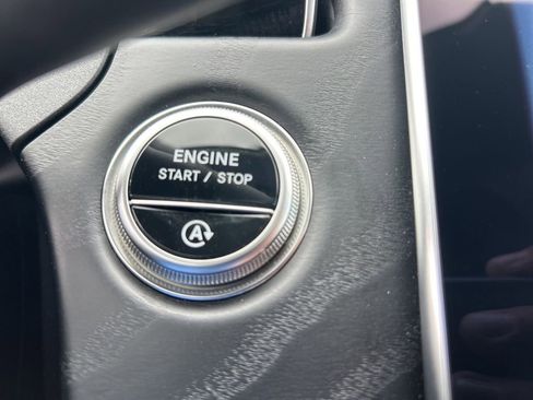 Used 2025 Mercedes-Benz E 350 Sedan image 33